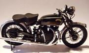 Vincent Black Shadow 1:12